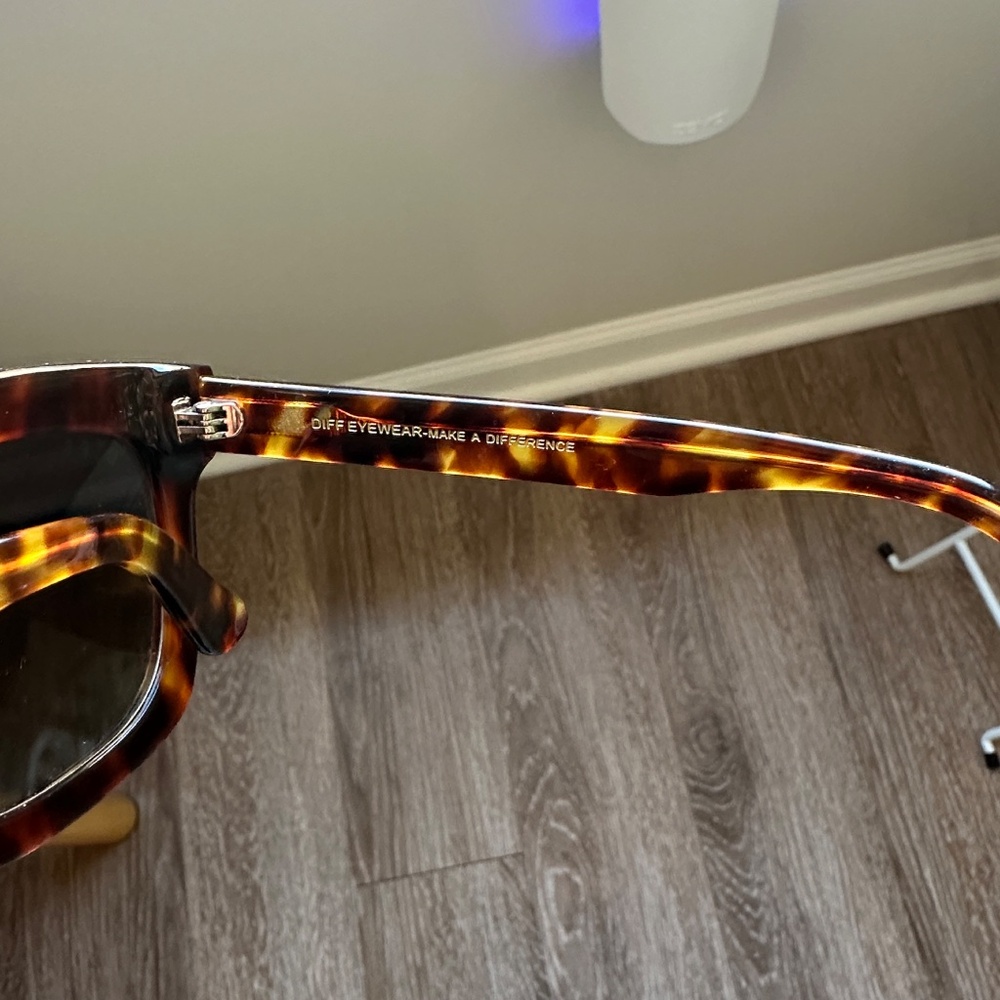 Diff Carson Polarized Tortoiseshell Sunglasses - image 5